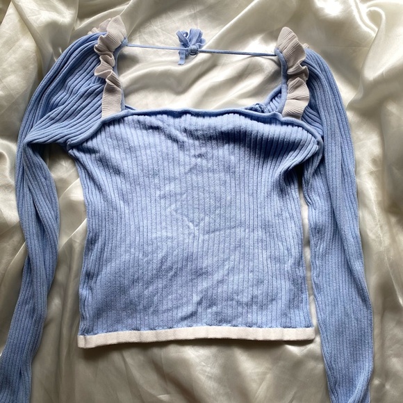 H&M Divided Light Blue Ribbed Top with Ruffle Details - Picture 2 of 2